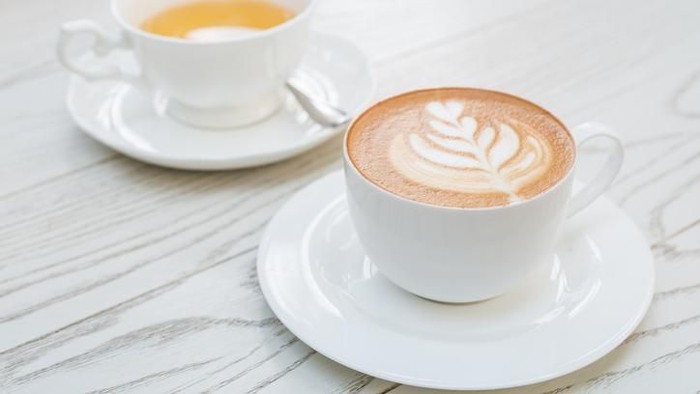 Antara kedua minuman ini, teh terbukti lebih baik daripada kopi. Foto: iStock Antara kedua minuman ini, teh terbukti lebih baik daripada kopi. Foto: iStock