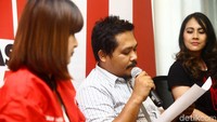 Topan menyampaikan surat permohonan maaf yang ditulis tangan. Dalam surat tersebut tertempel materai dan tanda tangan Topan.