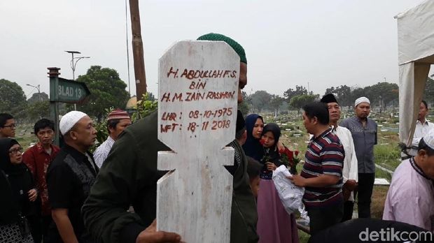 Pemakaman  Abdullah Fithri Setiawan alias Dufi yang ditemukan tewas dalam drum