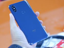 Kencan Singkat dengan Xiaomi Mi Mix 3