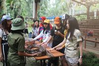 Harpitnas, Yuk Ketemu dan Main Bareng Satwa di Royal Safari Resort 