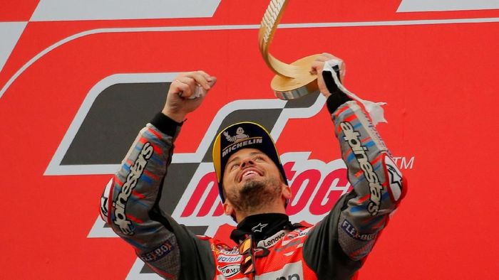 Andrea Dovizioso juara MotoGP Valencia. (Foto: Heino Kalis/Reuters) Andrea Dovizioso juara MotoGP Valencia. (Foto: Heino Kalis/Reuters)