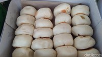 Satu bungkus bakpianya juga berisi sekitar 20 buah (Usman Hadi/detikTravel)