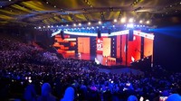 Tampil di atas panggung, BLACKPINK pun diumumkan secara resmi menjadi Brand Ambassador untuk Shopee.  Foto: Delia Arnindita Larasati
