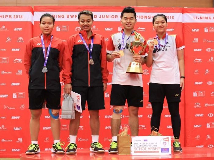 Leo/Indah juara di nomor ganda campuran Kejuaraan Dunia Bulutangkis Junior 2018. (Foto: Tim Humas dan Media PP PBSI) Leo/Indah juara di nomor ganda campuran Kejuaraan Dunia Bulutangkis Junior 2018. (Foto: Tim Humas dan Media PP PBSI)