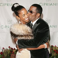 Hollywood tengah berkabung menyusul kabar kematian Kim Porter, mantan model dan aktris yang juga dikenal sebagai mantan kekasih bintang hip hop Sean Diddy Combs. Ia meninggal secara mendadak di usia 47 tahun. (Foto: Getty Images)