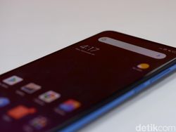 Kencan Singkat dengan Xiaomi Mi Mix 3