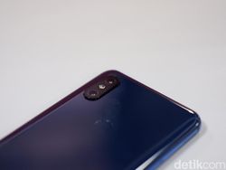 Kencan Singkat dengan Xiaomi Mi Mix 3