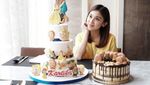 Pesona Cantik Kartika, Adik Sandra Dewi yang Hobi Makan Kue