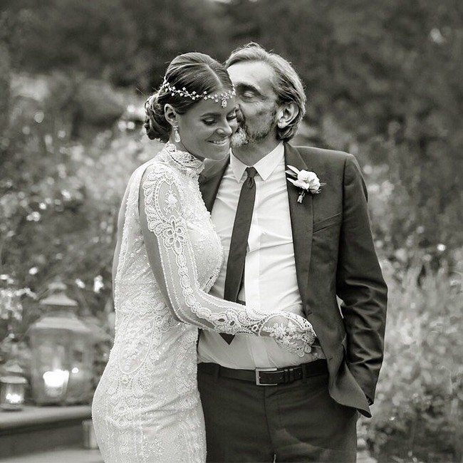 Suami Jade, Julian Dunkerton diketahui juga orang kaya. Di bulan yang sama, ia bahkan mendonasikan £1 juta (Rp 18 miliaran) untuk kampanye referendum Brexit kedua. Foto: Instagram @jadehollandcopper