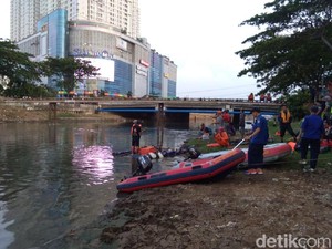 Bocah 12 Tahun Tenggelam di Kali Angke Jakarta Barat