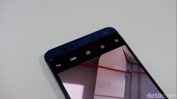 Ukuran kamera bagian depan 24 MP dan 2 MP. Foto: Adi Fida Rahman/detikINET