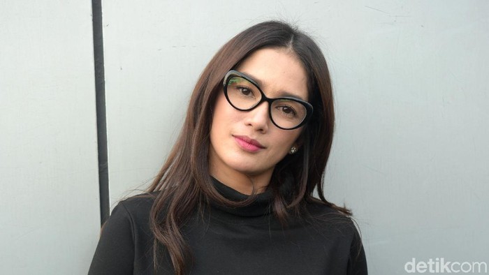 Ussy Sulistiawaty saat ditemui di Trans TV.