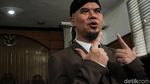 Pakai Blangkon, Ahmad Dhani Jalani Sidang Tuntutan