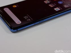 Kencan Singkat dengan Xiaomi Mi Mix 3
