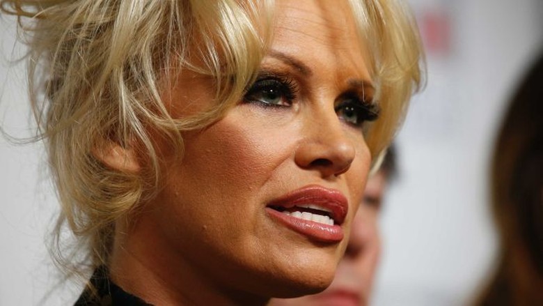 Pamela Anderson Kritik PM Scott Morrison Terkait Nasib Julian Assange Pamela Anderson Kritik PM Scott Morrison Terkait Nasib Julian Assange