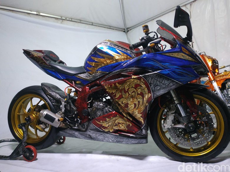 Salah satu rangkaian acara dari Honda Bikers Day 2018 adalah Honda Modification Contest. PT Astra Honda Motor memilih 117 modifikasi terbaik dari 2.080 peserta Foto: Ridwan Arifin/detikOto Salah satu rangkaian acara dari Honda Bikers Day 2018 adalah Honda Modification Contest. PT Astra Honda Motor memilih 117 modifikasi terbaik dari 2.080 peserta Foto: Ridwan Arifin/detikOto