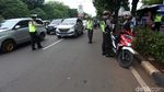 Petugas Gabungan Gelar Razia Pengesahan STNK di Kalibata