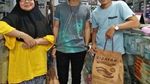 Segera Menikah, Ini Pose Aktor Muda Zikri Daulay Saat Ngopi