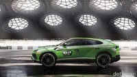 Mobil yang akan dibawa untuk balapan pada 2020 ini memiliki sedikit perbedaan dari versi jalan rayanya. Seperti penggunaan karbon yang lebih banyak sehingga makin ringan, mesin twin-turbo V8 yang mampu memproduksi 650 CV dan 850 Nm torsi, sampai sayap belakang berbentuk hexagonal. Istimewa/Lamborghini.