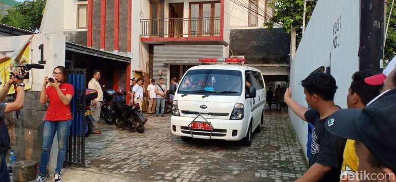 Polisi: Pembunuhan Pemandu Lagu di Mampang karena Tersinggung Polisi: Pembunuhan Pemandu Lagu di Mampang karena Tersinggung
