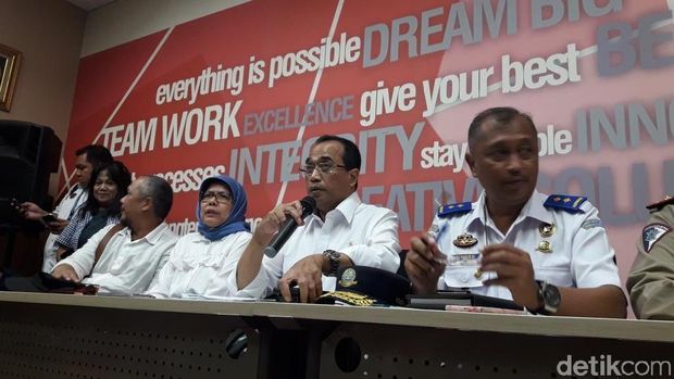 Kemenhub dan BPTJ konpers soal rencana penerapan sistem ganjil-genap di Gerbang Tol Tambun (Foto: Isal Mawardi/detikcom)