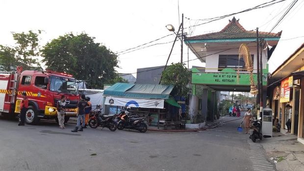 Kebakaran di Jalan Kutisari Surabaya, Penghuni Rumah Tewas