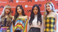 BLACKPINK menjadi salah satu pengisi acara di konser Shopee Road to 12.12 Birthday Sale. Konser ini pun sekaligus mengumumkan peran penting Lisa Cs di Shopee.  Foto: Anggi/Wolipop