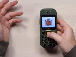 Edan! Ponsel Ini Punya Pencukur Jenggot