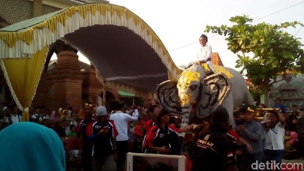 Tradisi Ampyang Maulid di Kudus. 