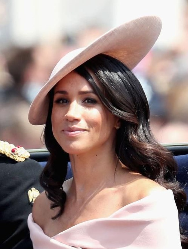 Belakangan ini publik dibuat bertanya-tanya setelah setengah dari asisten Meghan dan Harry mengundurkan diri. Berbagai spekulasi pun tersiar hingga terungkap hal-hal yang mengejutkan. (Foto: Dok. Getty Images)