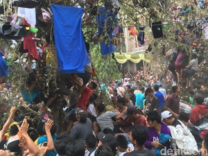 Ini Keseruan Tradisi Keresan Peringati Maulid Nabi di Mojokerto