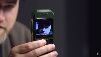 Hasil jepretan kameranya pun tidak istimewa sama sekali. Foto: YouTube/Unbox Therapy