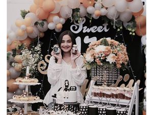 Hobi Makan Cookies dan Cake, Ini Pose Manis Syifa Hadju Saat Ngemil