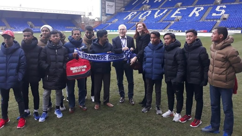Tiba di Liverpool, 10 Pesepakbola Muda Surabaya Langsung Coaching Clinic Tiba di Liverpool, 10 Pesepakbola Muda Surabaya Langsung Coaching Clinic