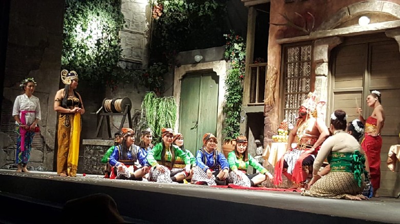 Drama Kolosal Ramayana Dipentaskan di Athena Drama Kolosal Ramayana Dipentaskan di Athena