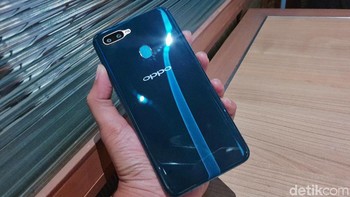 Pemesanan awal Oppo A7 dimulai 22 November melalui Shopee. Foto: Adi Fida Rahman/detikINET