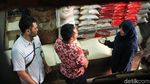Satgas Pangan dan Bulog Cek Harga Beras di Pasar Tomang Barat