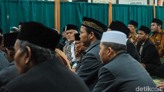  Presiden Joko Widodo (Jokowi) bertemu para ulama sebelum memperingati maulid Nabi Muhammad SAW di Istana Bogor