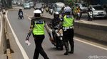 Pemotor Bandel Ditilang di Flyover Pesing