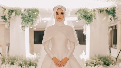 Cantiknya Indah Nada Puspita Saat Menikah, Pakai Gaun Bak Cinderella