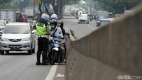 Nantinya mereka harus mengikuti persidangan untuk mengambil STNK ataupun SIMnya.
