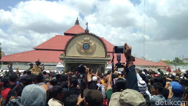 Grebeg Maulid Nabi di Yogyakarta. 