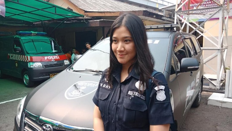Iptu Vebry, Pemeran Maya di Rekonstruksi Pembunuhan Satu Keluarga Iptu Vebry, Pemeran Maya di Rekonstruksi Pembunuhan Satu Keluarga