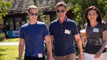 Zuck dan Sheryl adalah kombinasi tak terpisahkan dalam kesuksesan Facebook. Sebelum berkiprah di Facebook, Sheryl adalah Vice President of Global Online Sales and Operations di Google. Foto: Getty Images