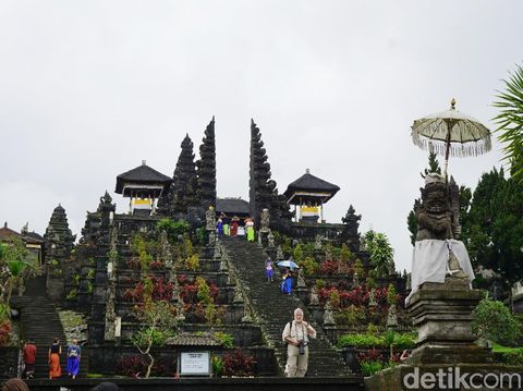 Pura Besakih  Sejarah hingga Harga Tiket Masuknya