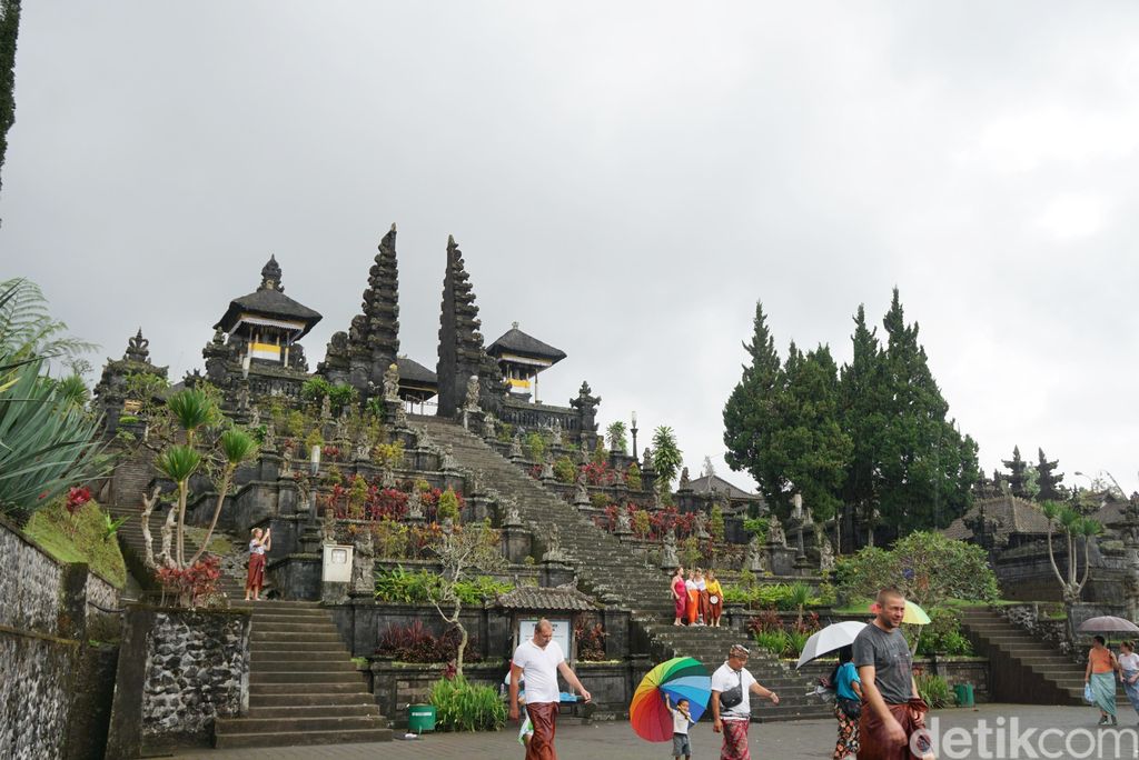 pura besakih bali
