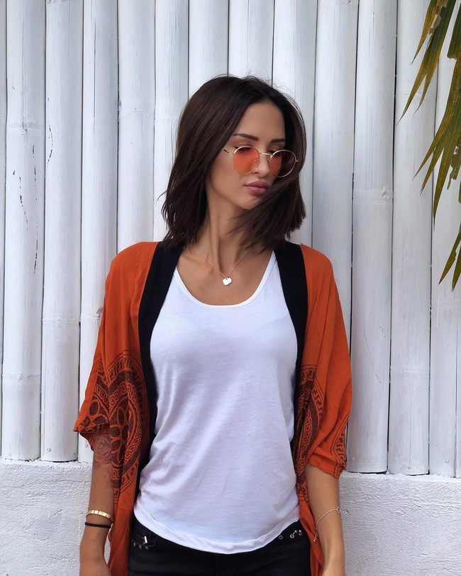 Katya memiliki segala sesuatu yang bisa dimimpikan seorang remaja, menghasilkan uang sendiri dan mengukir nama untuk dirinya sendiri dalam popularitas. Tetapi, hal tersebut masih membuatnya belum puas dan menginginkan lebih banyak lagi. Foto: Instagram