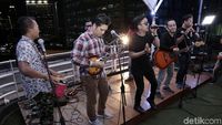 Aksi Orkes Nunung Cs Kocok Perut di Rooftop detikcom