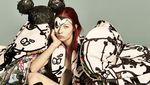 Pesona Gigi dan Bella Hadid dalam Konsep Mickey Mouse